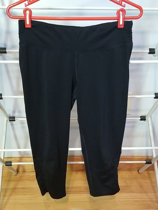 Champion Pants - Champion Black Cropped Leggings